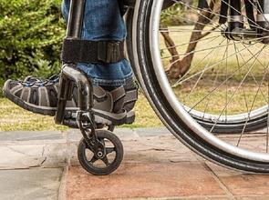 Уточнены правила определения доходов граждан с инвалидностью для предоставления им бесплатных соцуслуг